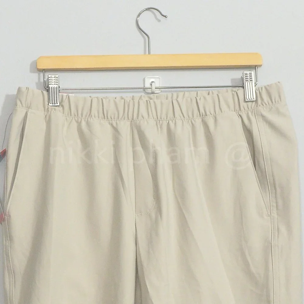 NWT Greg Norman Men’s Pull-On Short in TAN - Picture 3 of 5